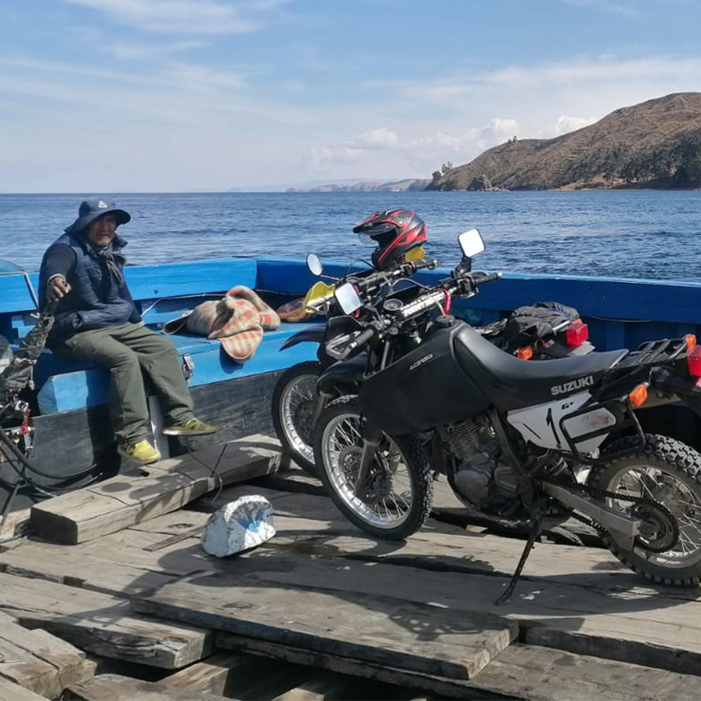 Lago Titicaca Motobike